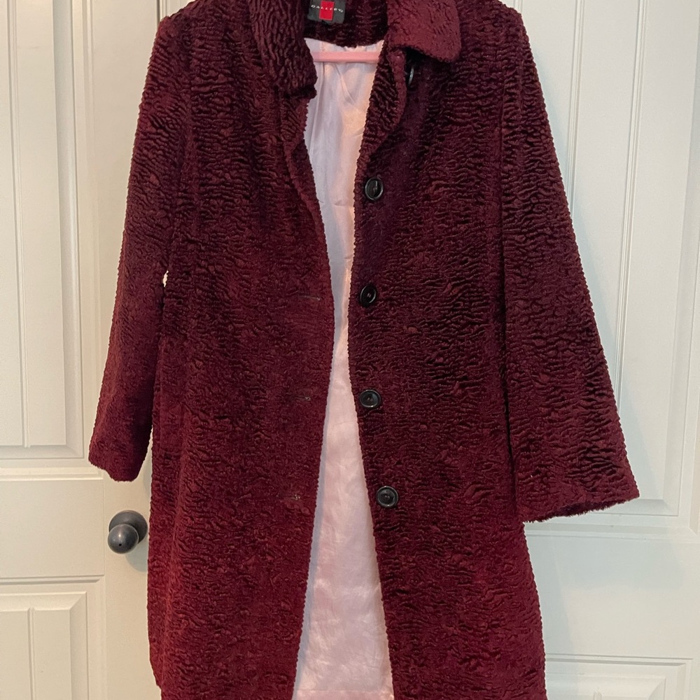Vintage Gallery wine colored coat. / pink lining size Large.